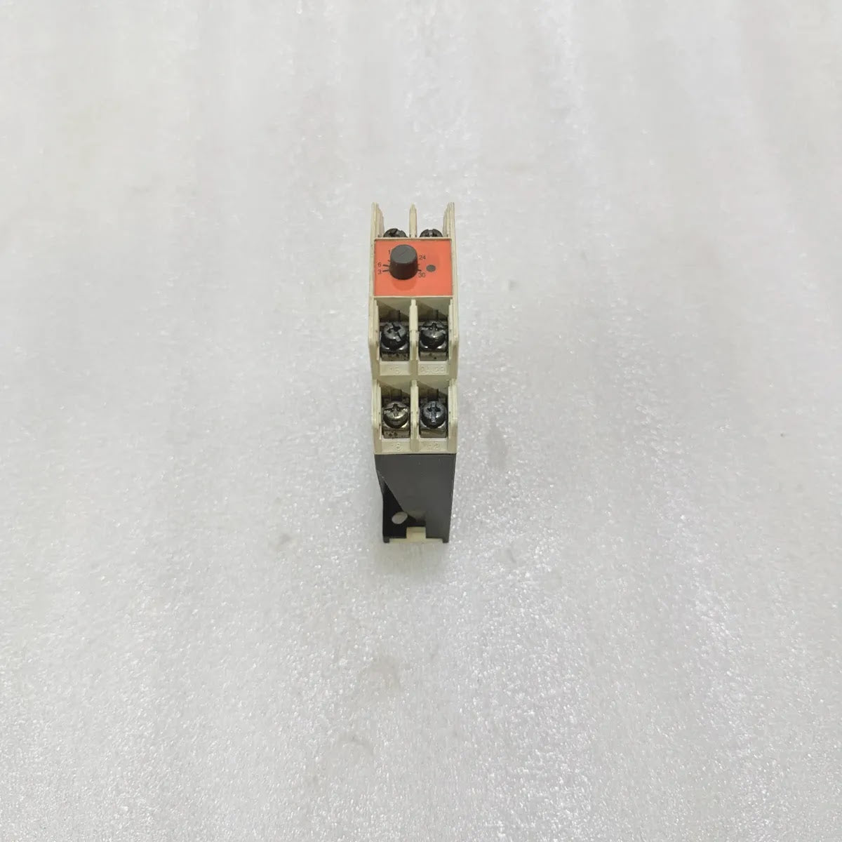 Mitsubishi SRS-HNPS Solid State Timer 380-440VAC Pre-Owned