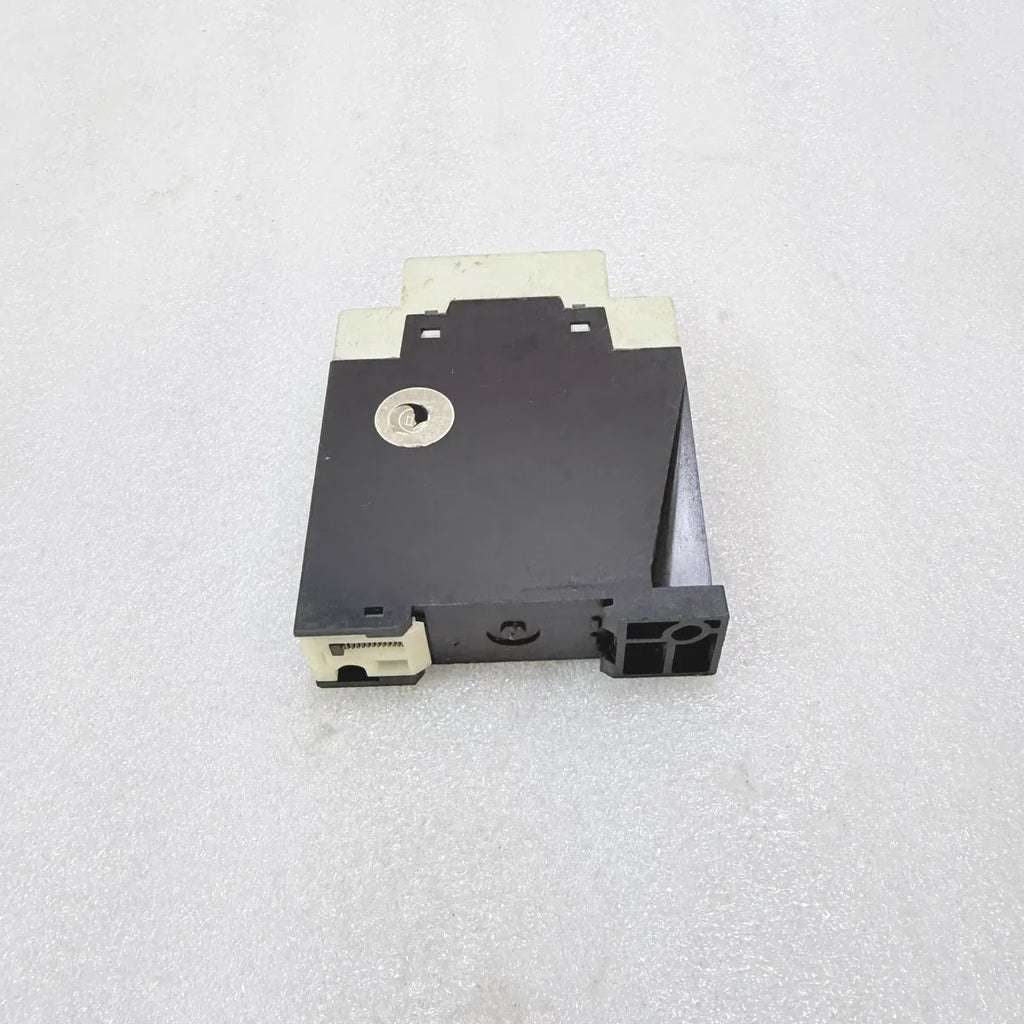 Mitsubishi SRS-HNPS Solid State Timer 380-440VAC Pre-Owned