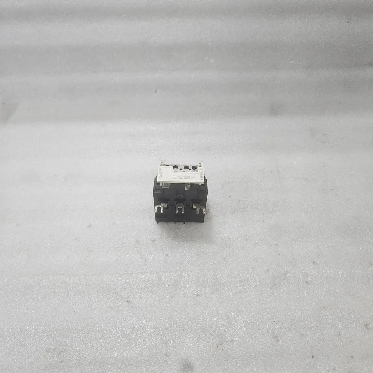 A Bradley 592-A2GA Overload Relay 5.7-18A Trip Class 20 XTM