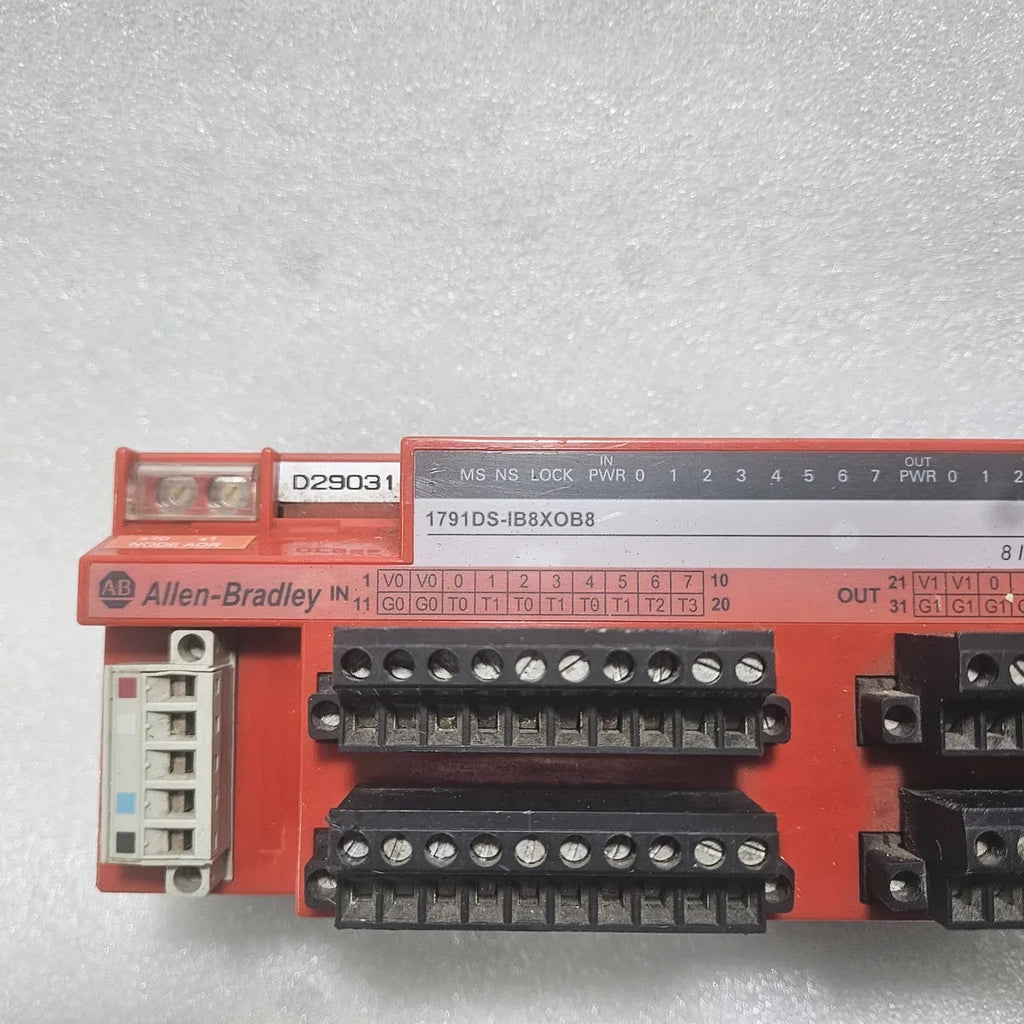 A Bradley 1791DS-IB8XOB8 CompactBlock Safety I/O 24VDC