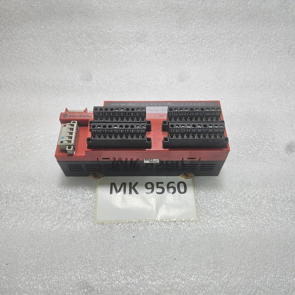 A Bradley 1791DS-IB8XOB8 CompactBlock Safety I/O 24VDC
