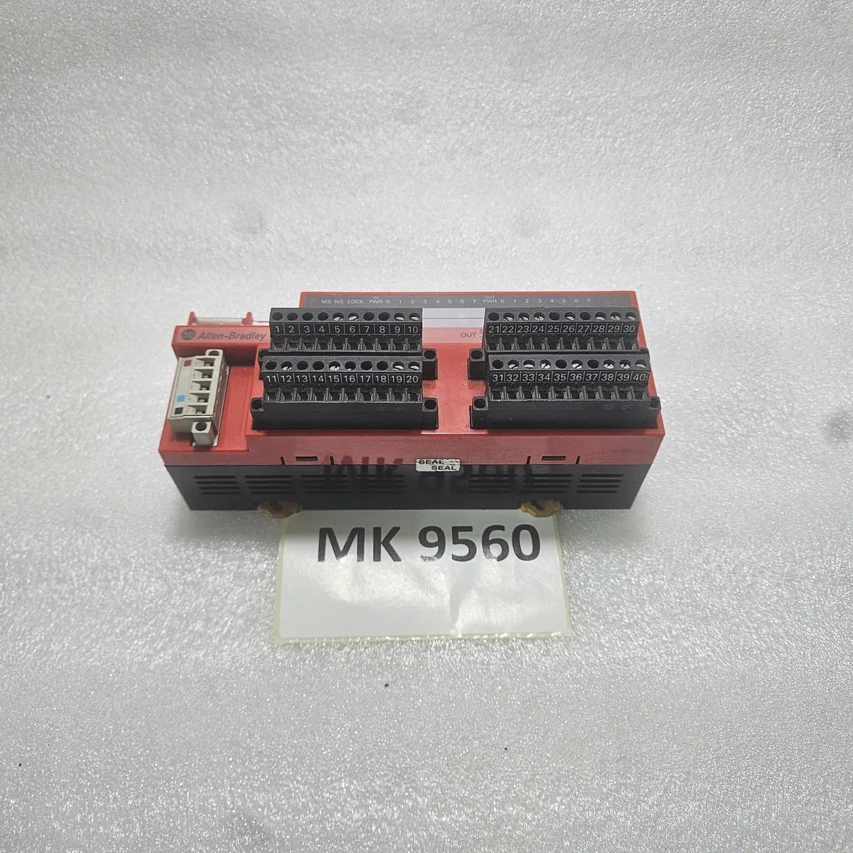 A Bradley 1791DS-IB8XOB8 CompactBlock Safety I/O 24VDC