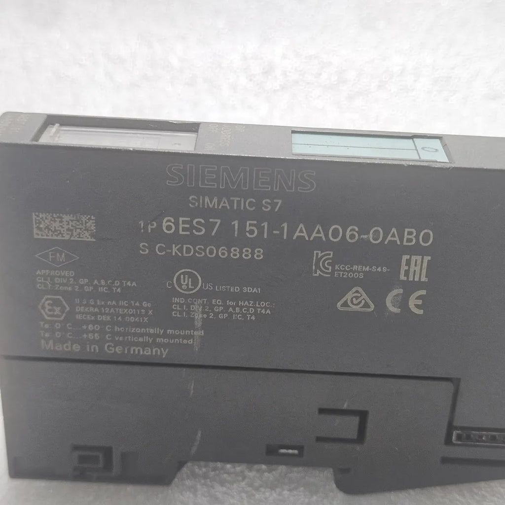 Siemens 6ES7 151-1AA06-0AB0 SIMATIC S7 ET 200S PROFIBUS-DP Module - FOR PARTS