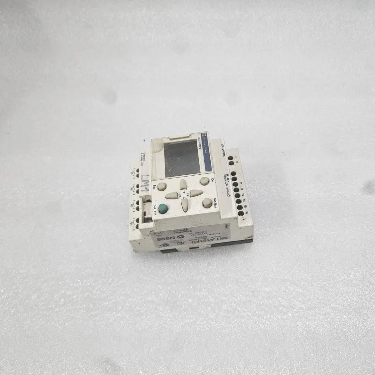 S ELECTRIC SR1 A101FU Zelio Smart Relay 100-240VAC 8A BODY BROKEN WORKING