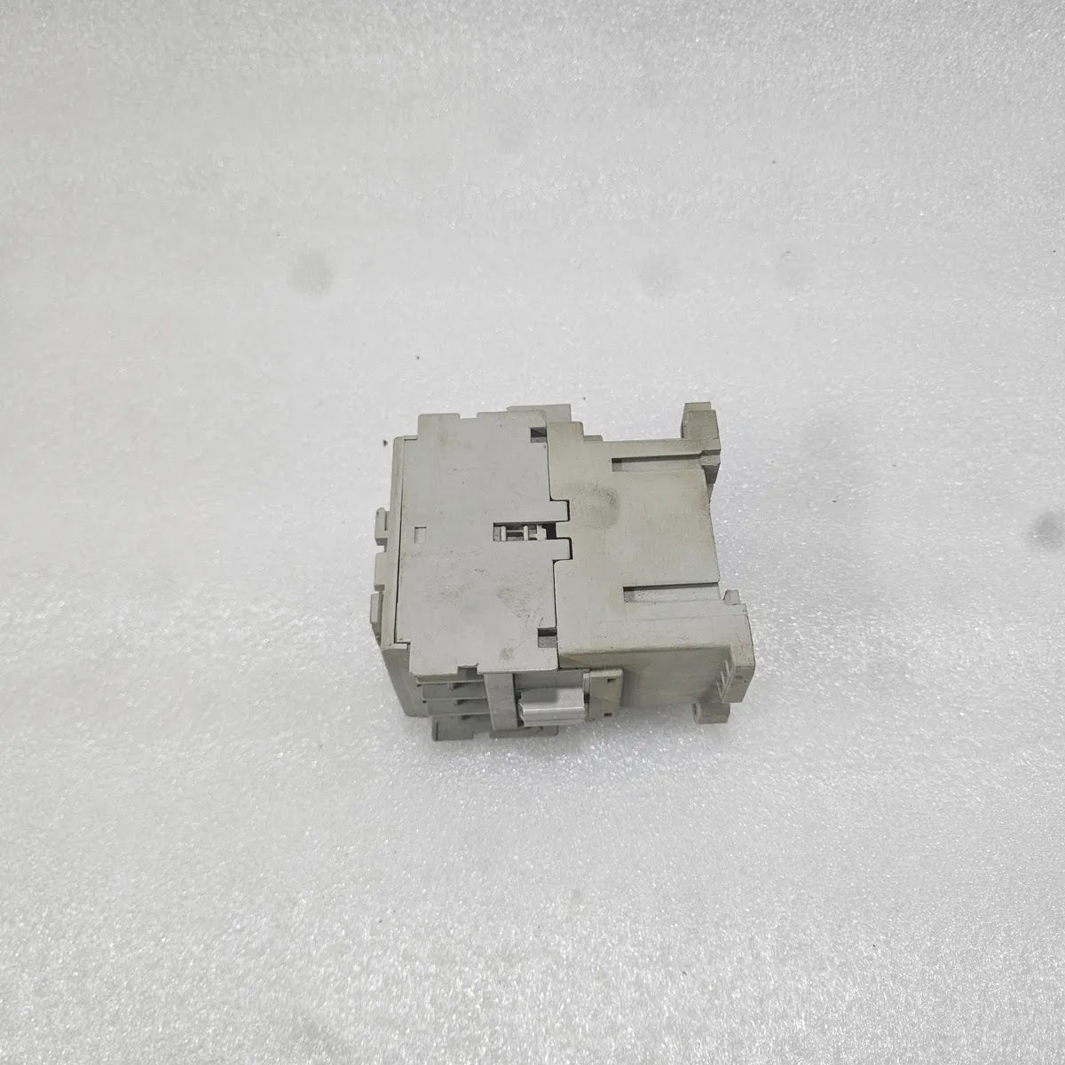 Allen-Bradley C09 Contactor 3P AC-1 32A 600V 110V Coil