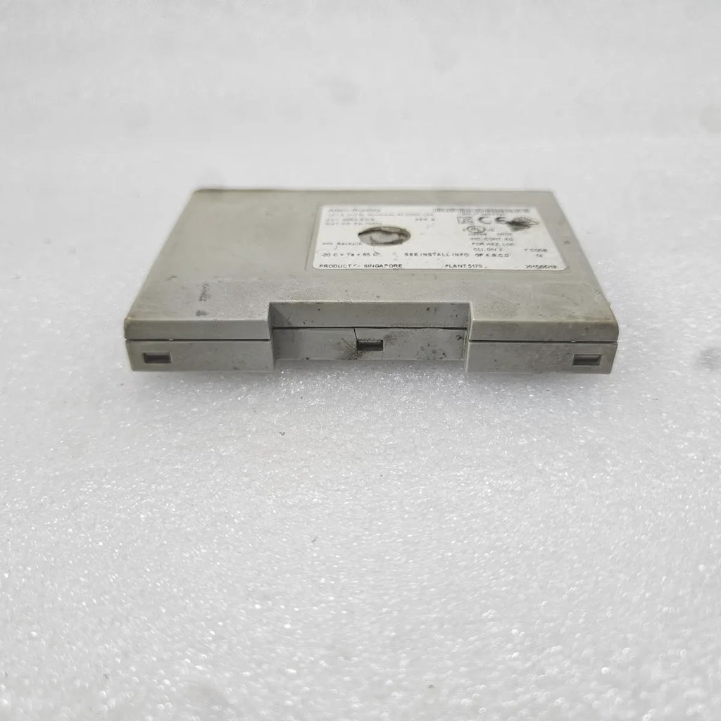 Allen-Bradley 2085-ECR Expansion Cable Receiver Ser A