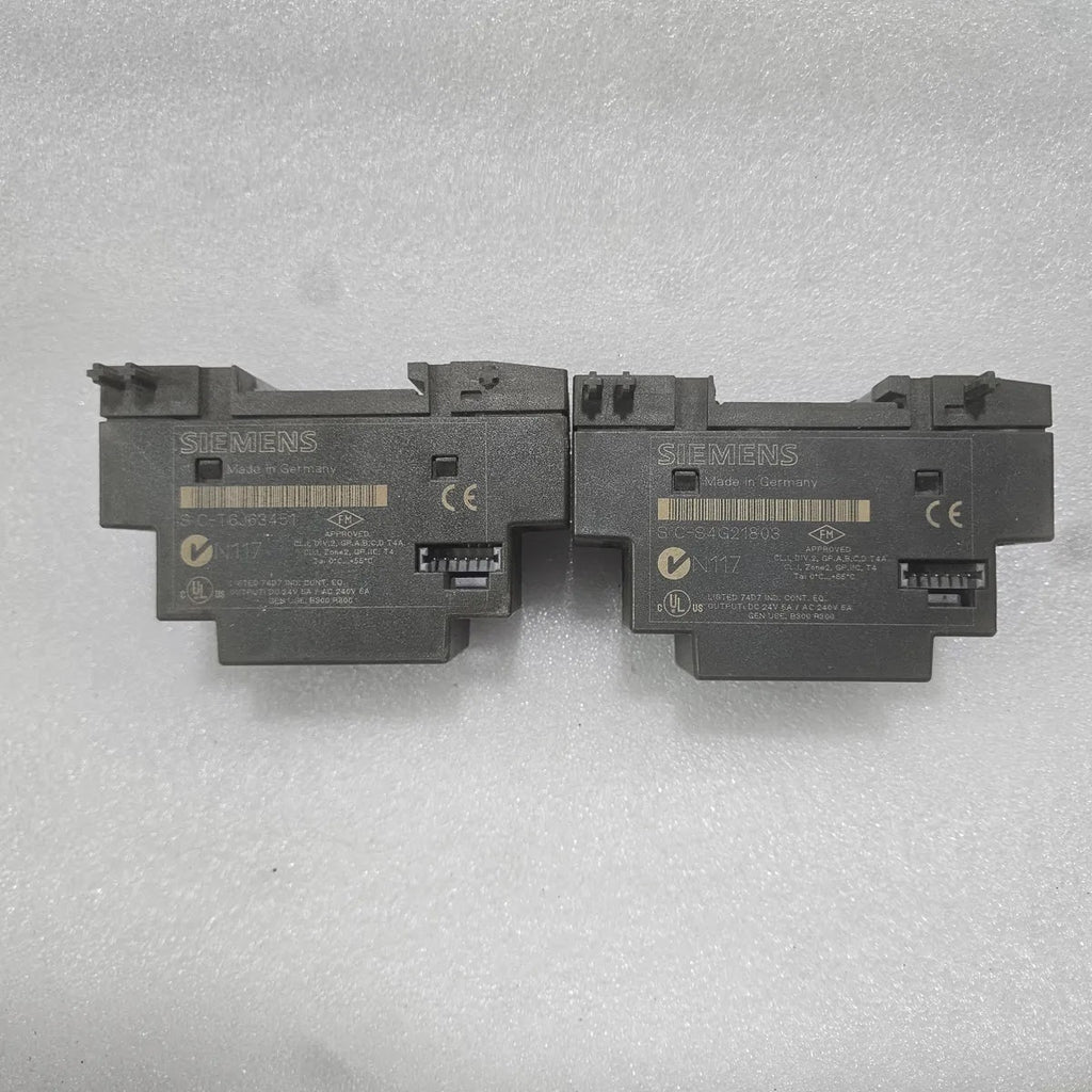 Siemens 6ED1 055-1MB00-0BA1 LOGO! DM8 12/24R Relay Module - FOR PARTS