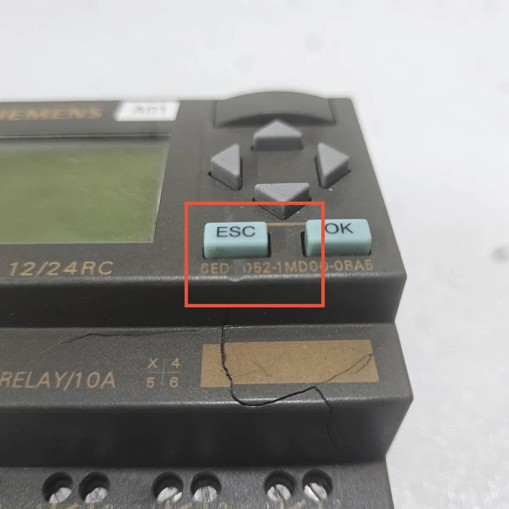 Siemens LOGO! 12/24RC 6ED1052-1MD00-0BA5 Logic Module - FOR PARTS