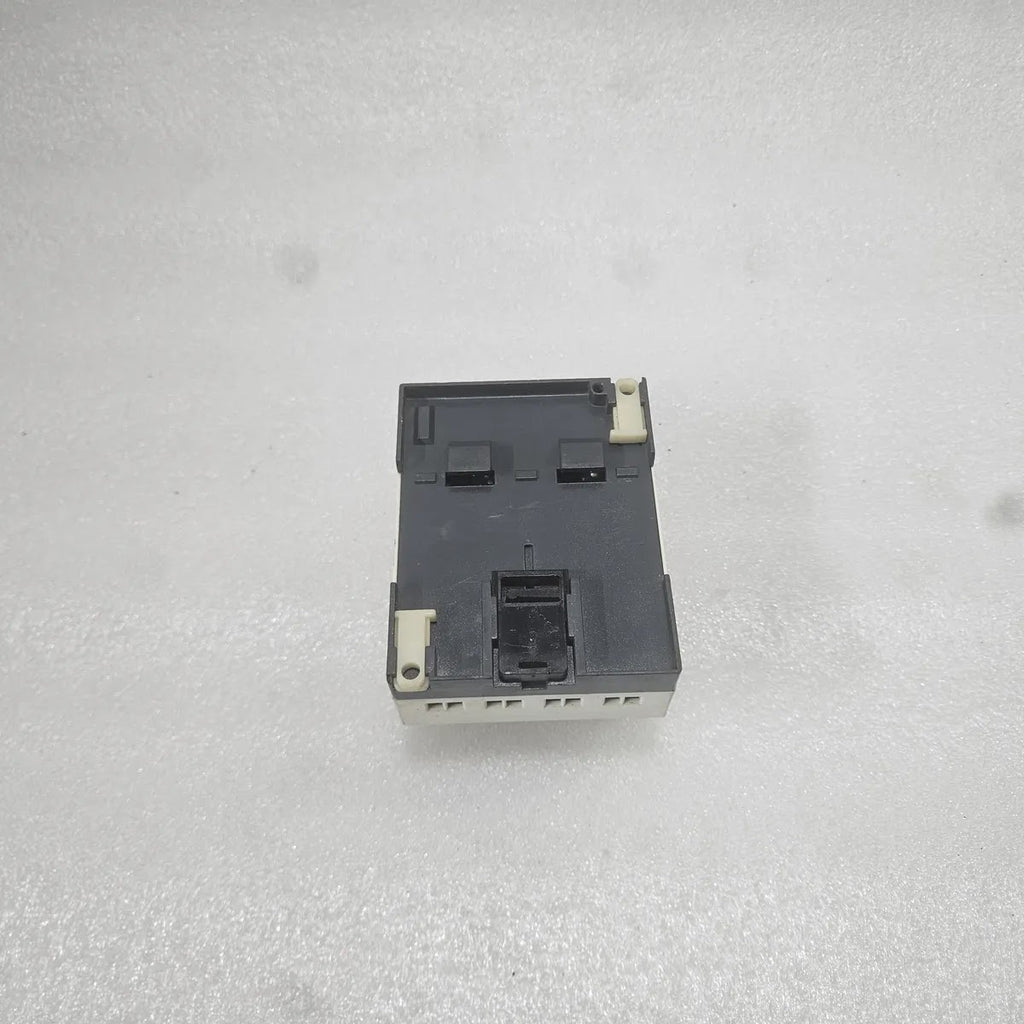 Schneider Electric SR2 B121BD Zelio Smart Relay 24VDC - FOR PARTS