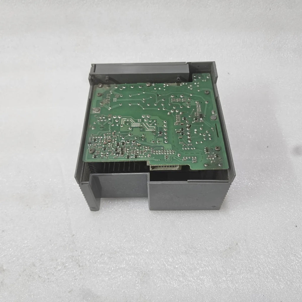 Allen-Bradley 1746-P2 SLC 500 Power Supply 85-265VAC 5A 24VDC Ser C