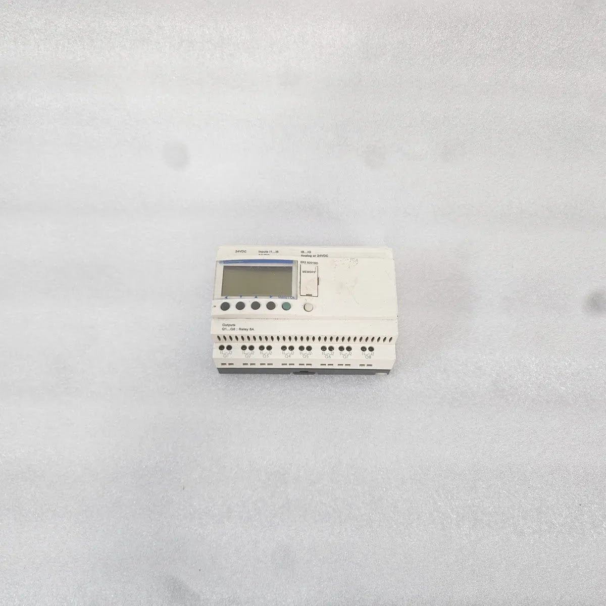 S Electric SR2 B201BD Zelio Logic Smart Relay 24VDC 8A - FOR PARTS