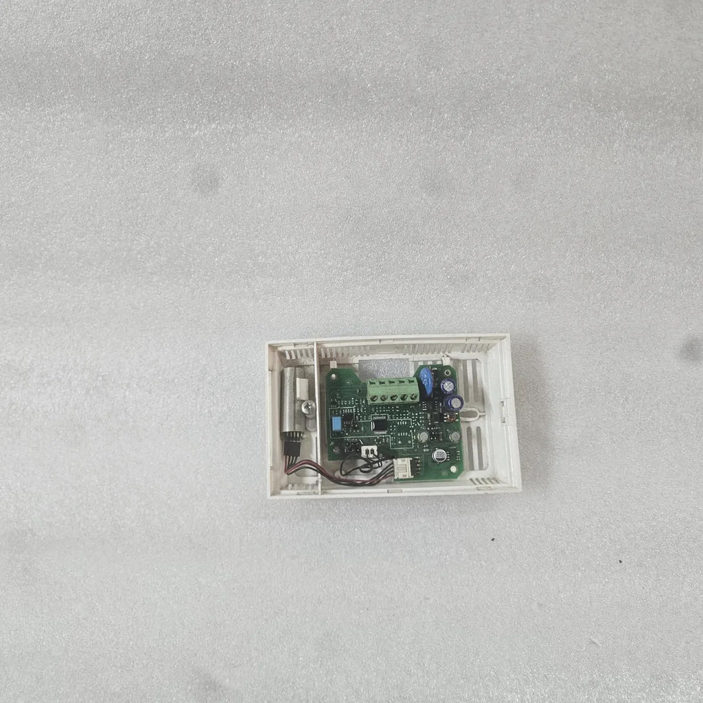 Carel DPWC111000 Wall Controller Unit