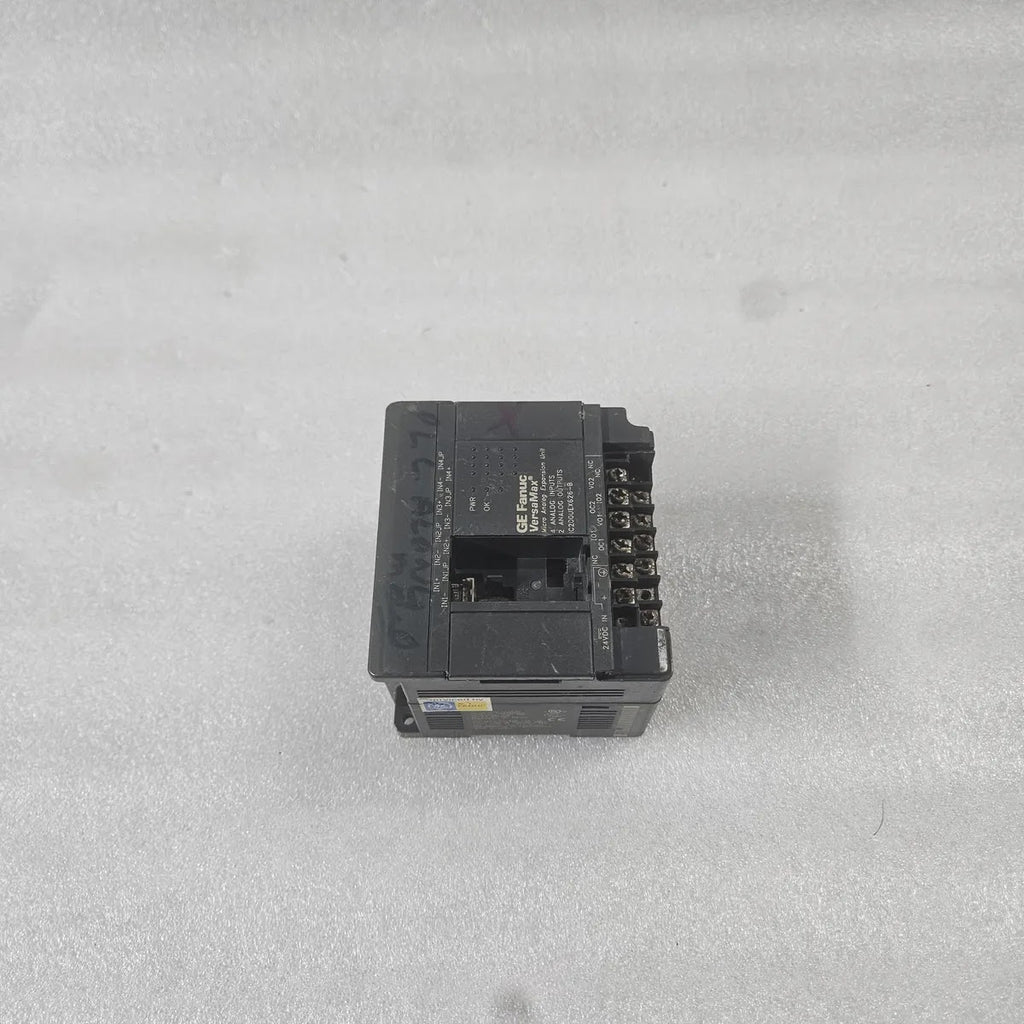 GE Fanuc VersaMax IC200UEX626-B Micro Analog Expansion Unit - FOR PARTS