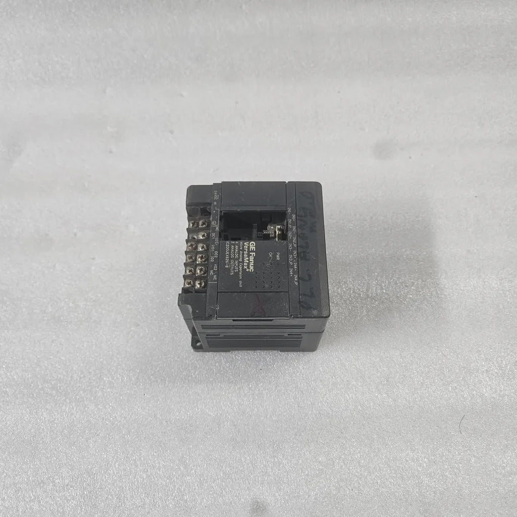 GE Fanuc VersaMax IC200UEX626-B Micro Analog Expansion Unit - FOR PARTS