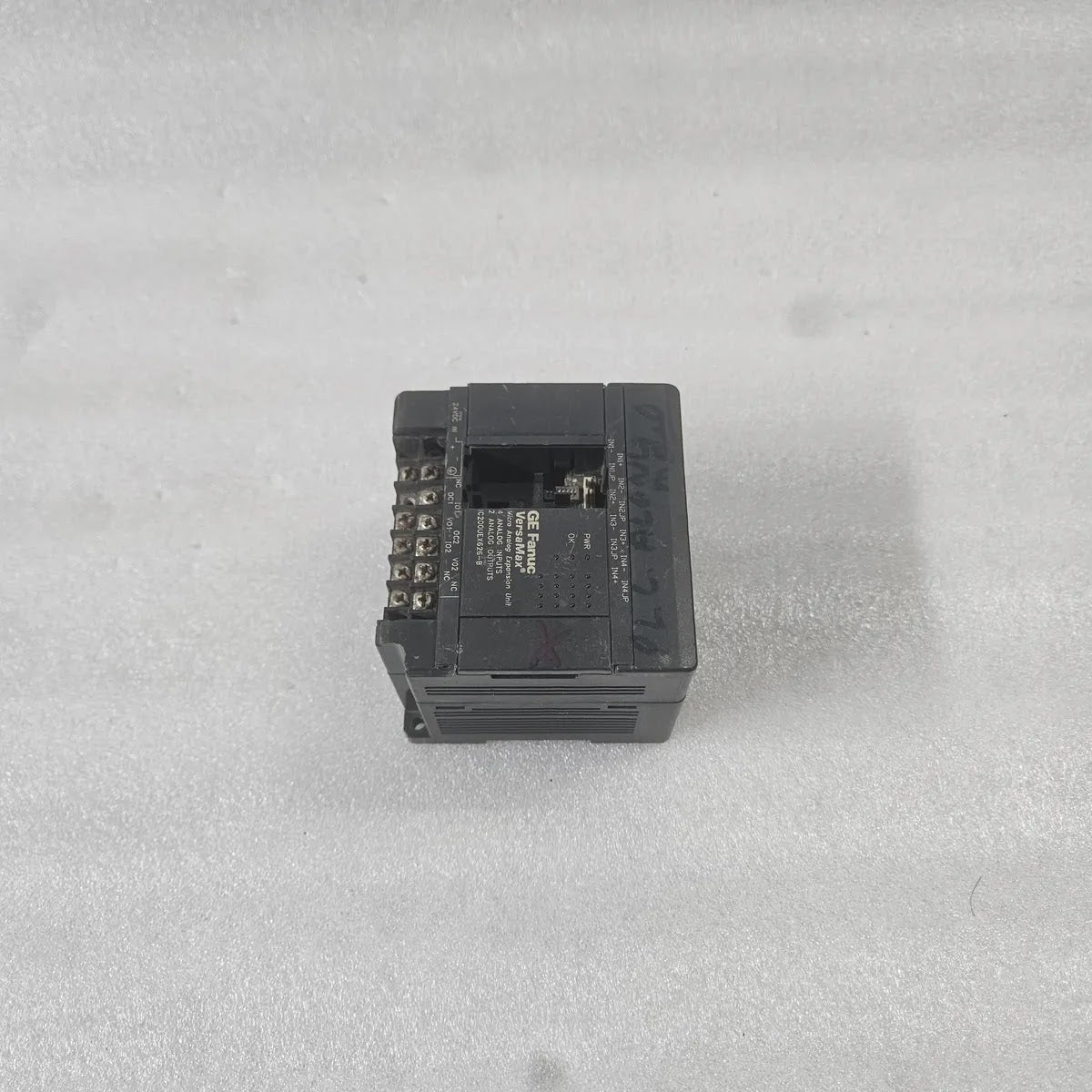 GE Fanuc VersaMax IC200UEX626-B Micro Analog Expansion Unit - FOR PARTS
