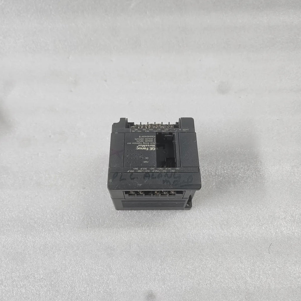 GE Fanuc VersaMax IC200UEX626-B Micro Analog Expansion Unit - FOR PARTS