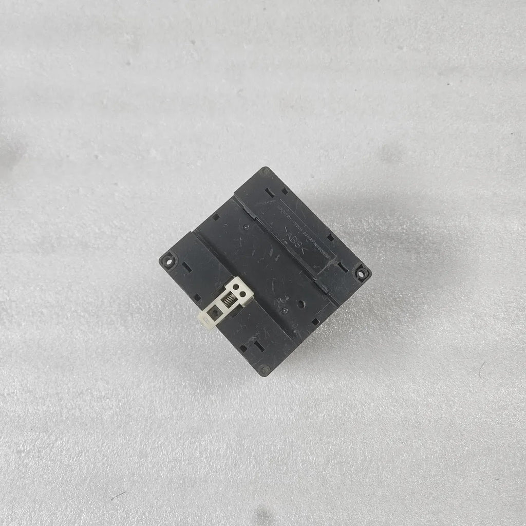 GE Fanuc VersaMax IC200UEX626-B Micro Analog Expansion Unit - FOR PARTS