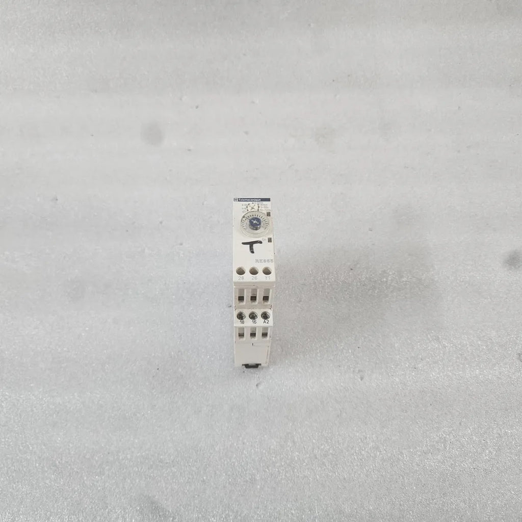 Telemecanique RE88865215 Timing Relay 24VDC 24-240VAC 8A