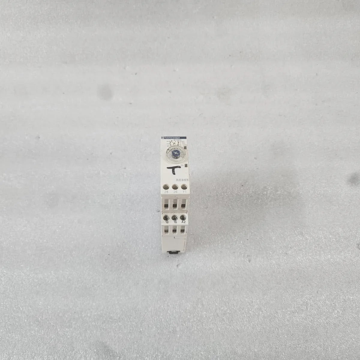 Telemecanique RE88865215 Timing Relay 24VDC 24-240VAC 8A