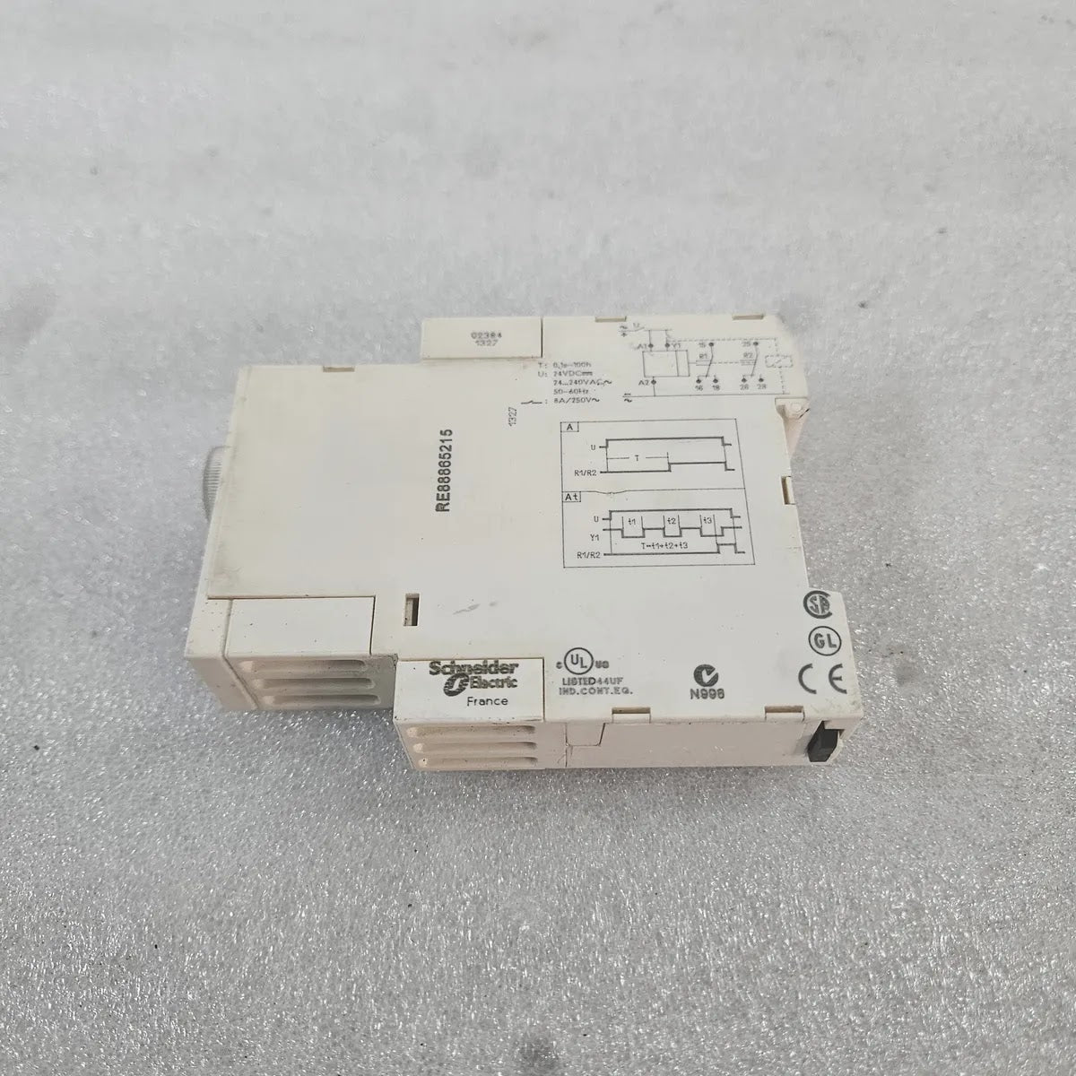 Telemecanique RE88865215 Timing Relay 24VDC 24-240VAC 8A
