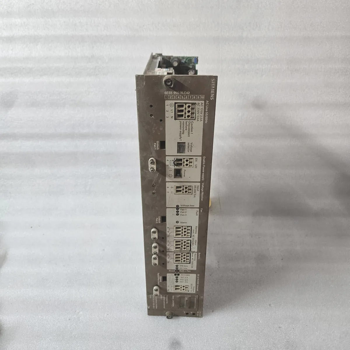 Siemens 6ES5 955-3LC42 Power Supply Module AC 120V/230V DC 5/15/24V - FOR PARTS