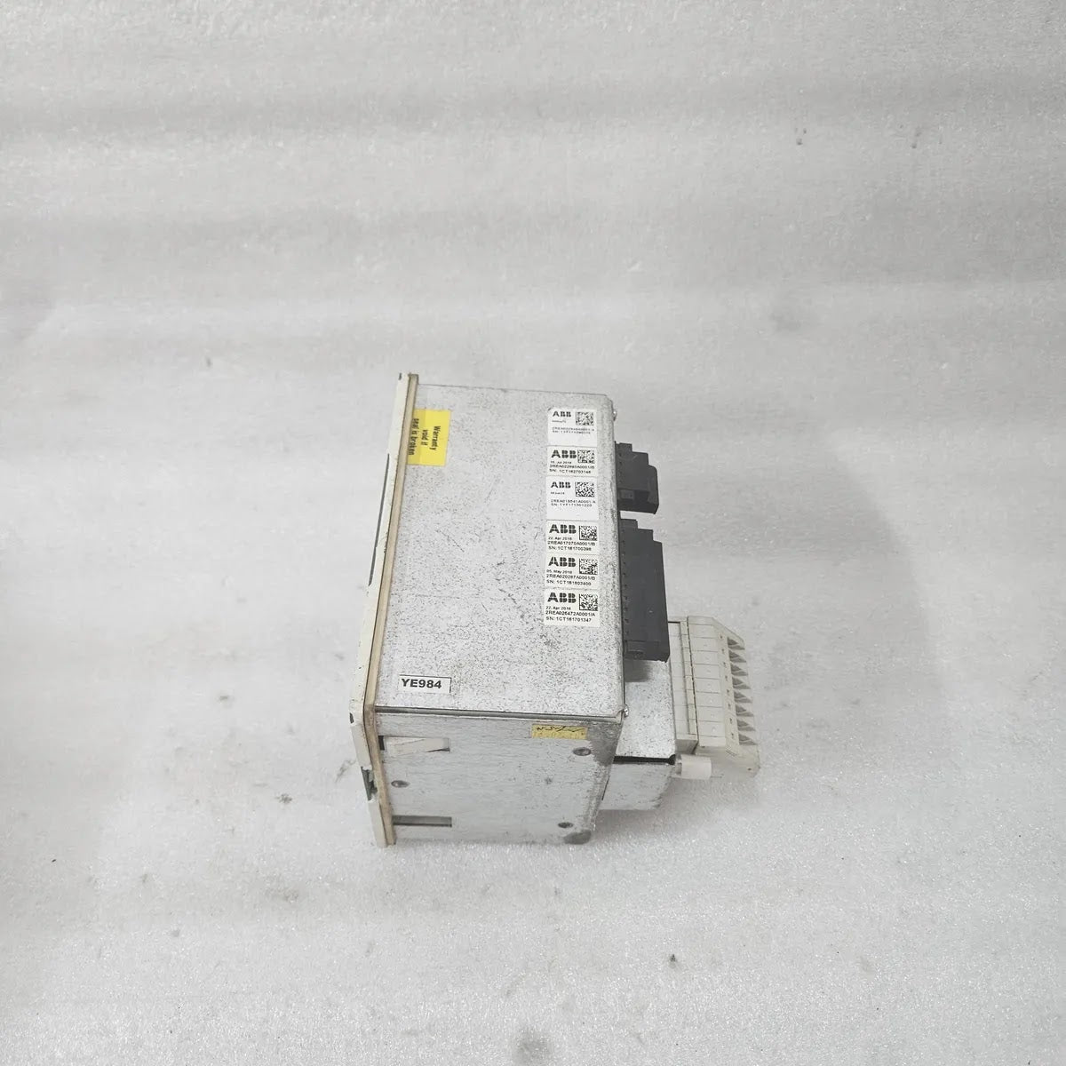 ABB REJ601BE446BC1NH Overcurrent Protection Relay 24-240V AC/DC 5A