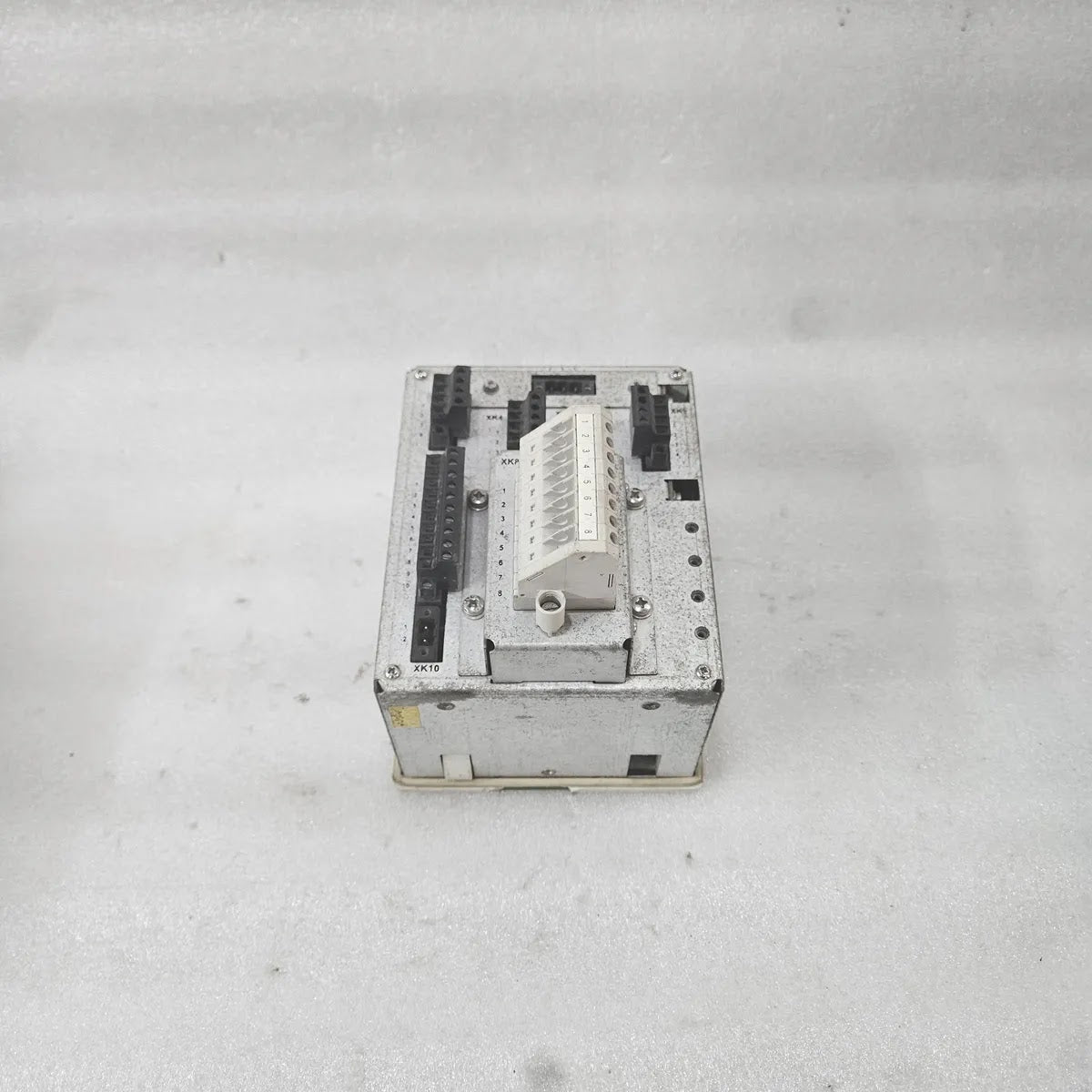 ABB REJ601BE446BC1NH Overcurrent Protection Relay 24-240V AC/DC 5A