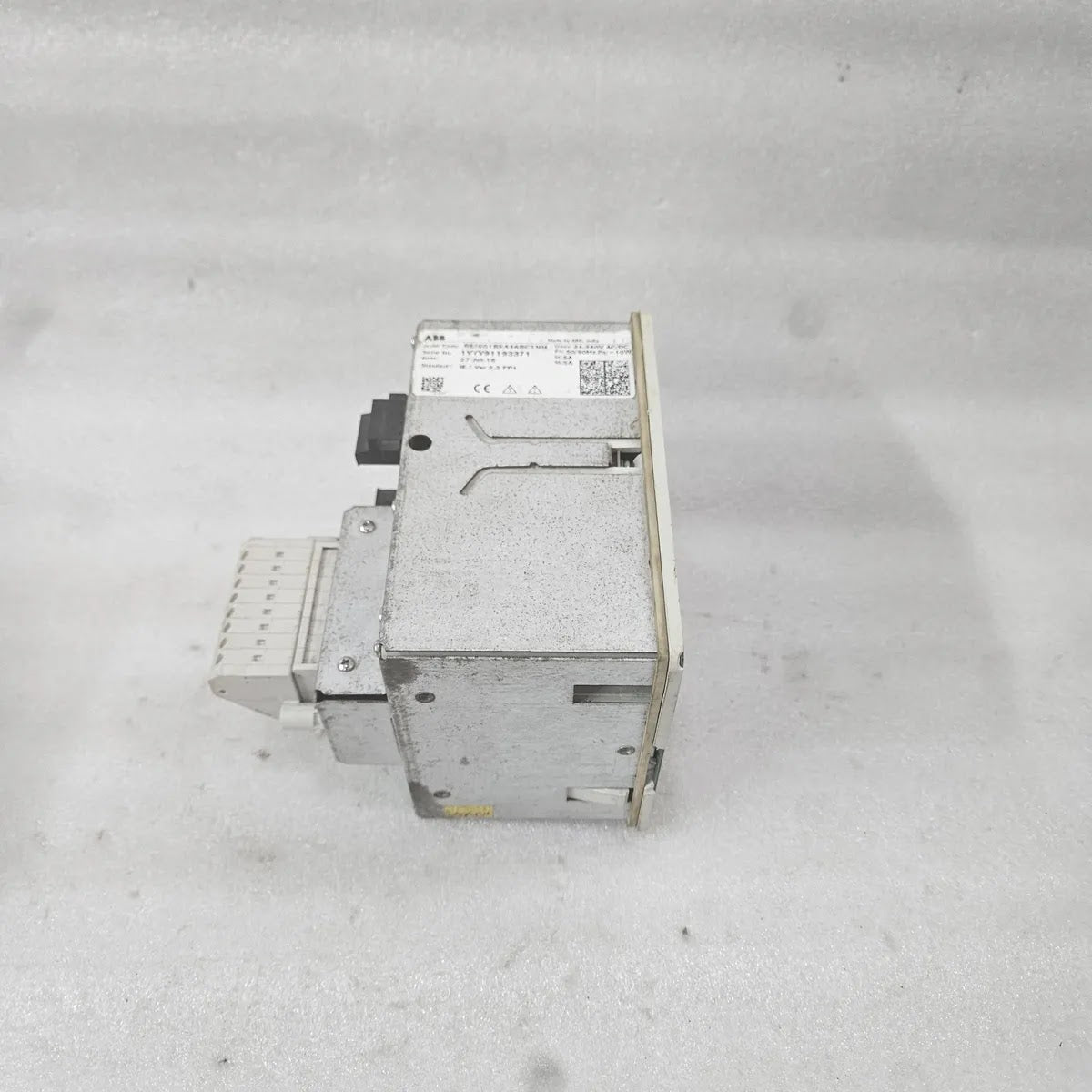 ABB REJ601BE446BC1NH Overcurrent Protection Relay 24-240V AC/DC 5A