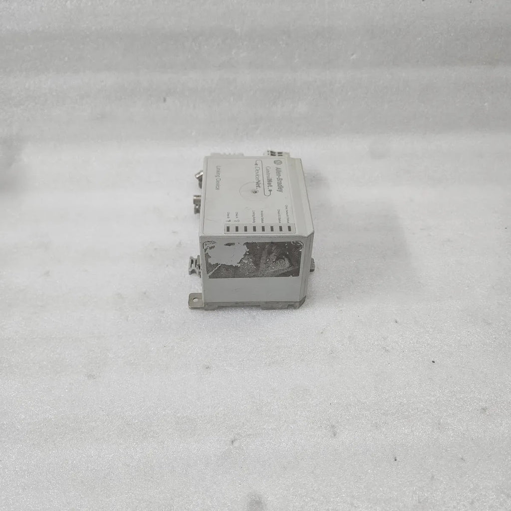 A Bradley ControlNet DeviceNet Linking Device +24V