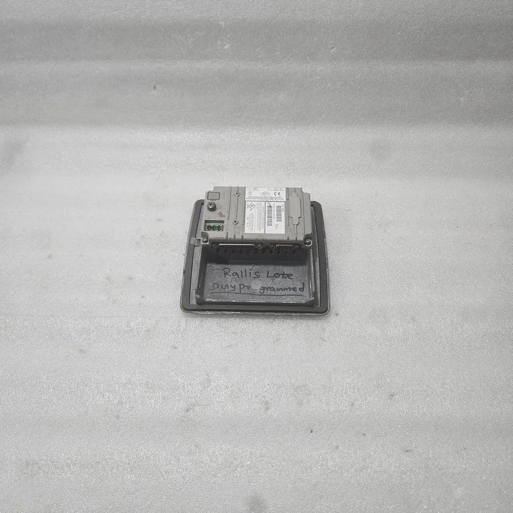 Mitsubishi E1022 Operator Interface HMI 24VDC RS422 RS485 - FOR PARTS
