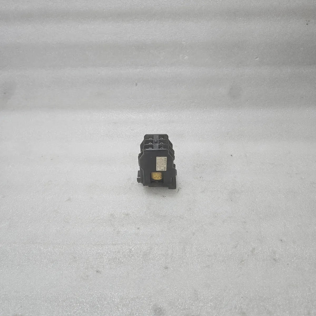 Fuji Electric SRC50-2F Aux Relay RC3631-02 200-220V
