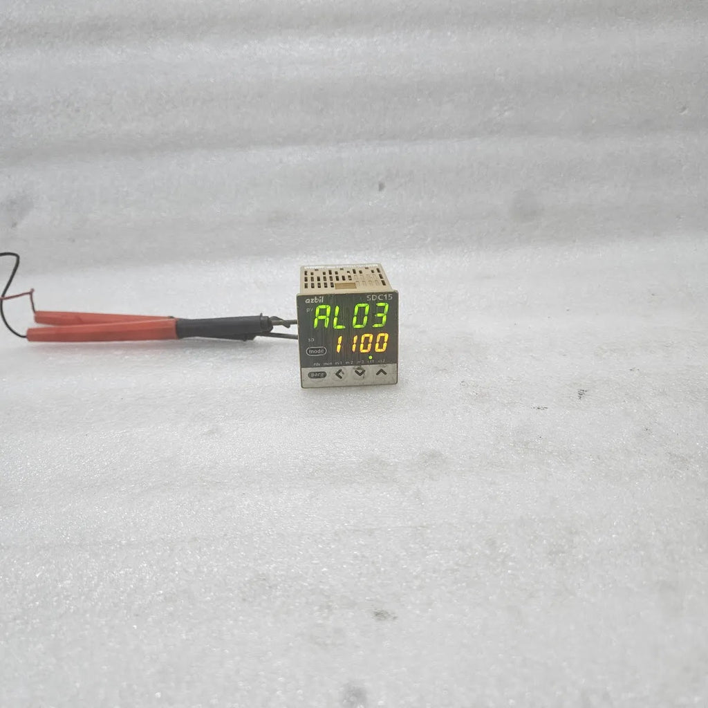 Azbil SDC15 C15TR0TA0100M029 Temperature Controller AC100-240V