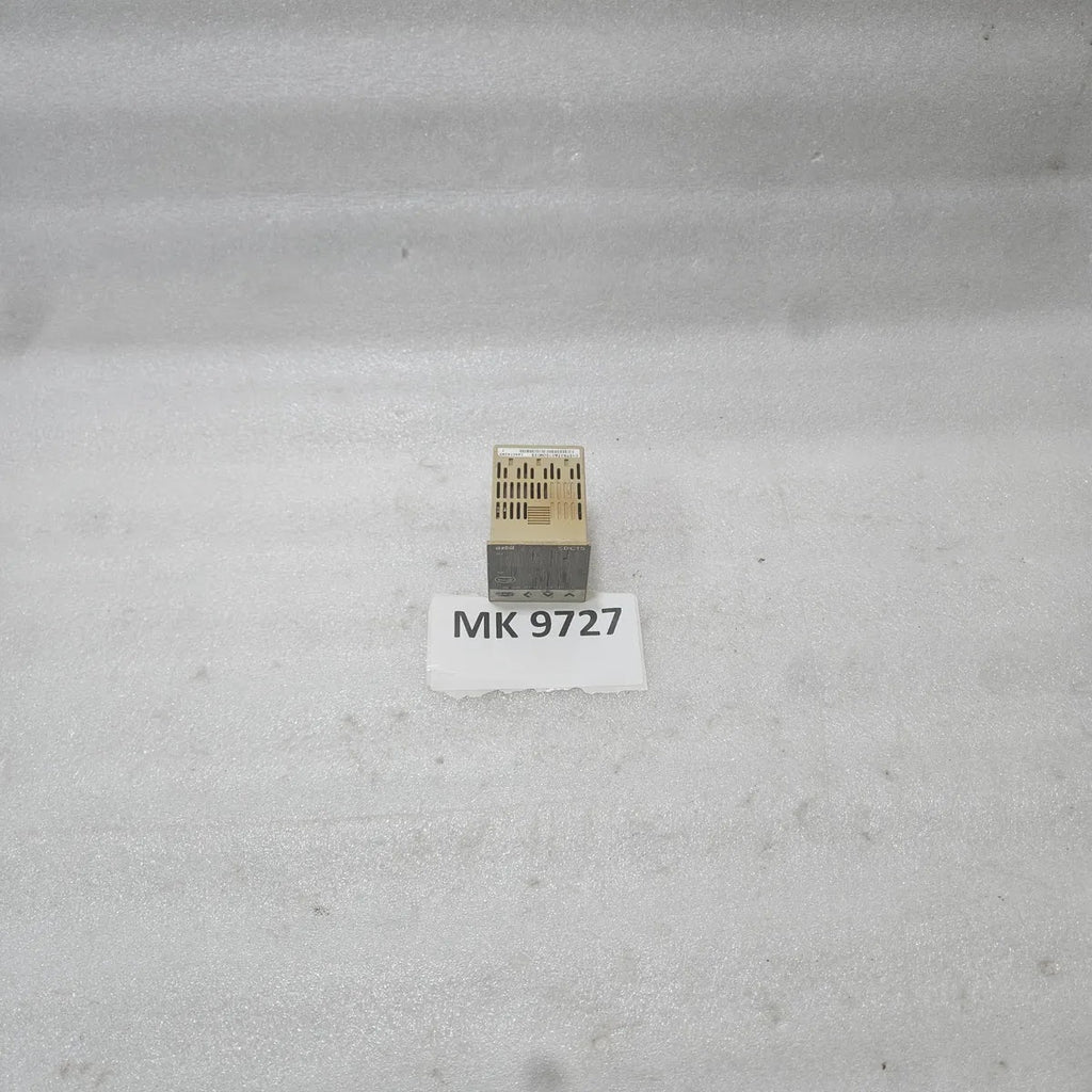 Azbil SDC15 C15TR0TA0100M029 Temperature Controller AC100-240V