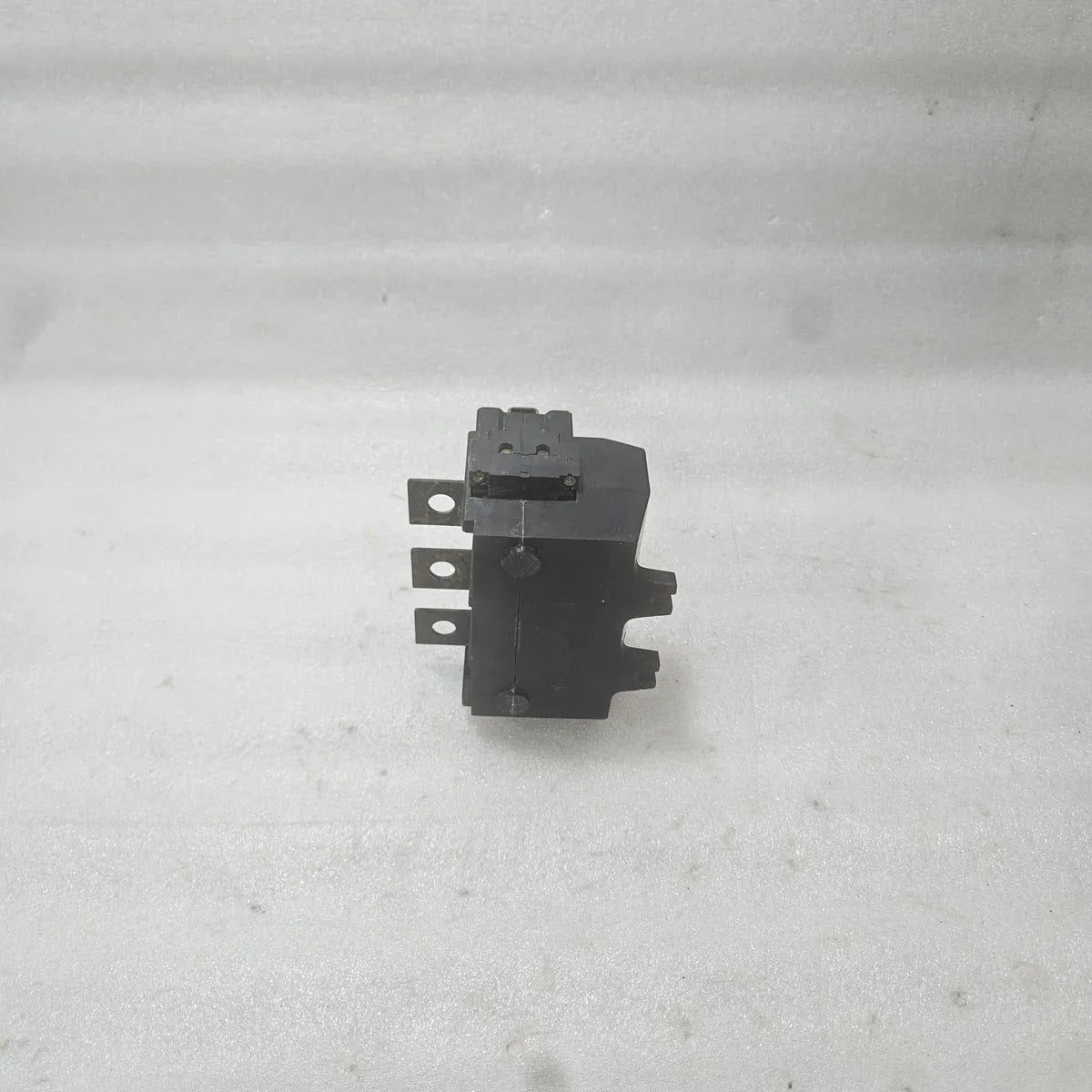 A Bradley Thermal Overload Relay 3-Pole with Reset