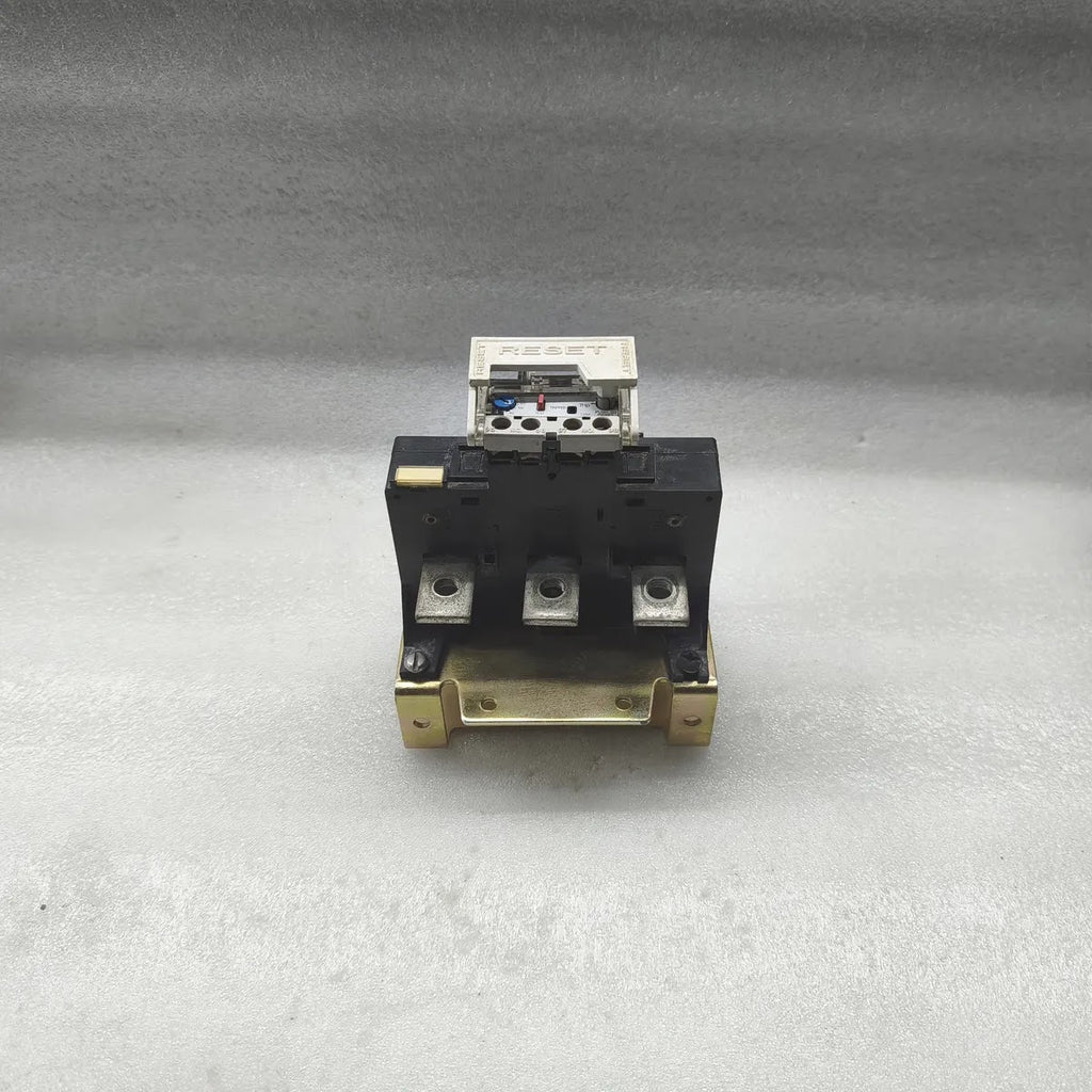 A Bradley 592-A2ME Overload Relay 57-180A Class 20 NEMA B600