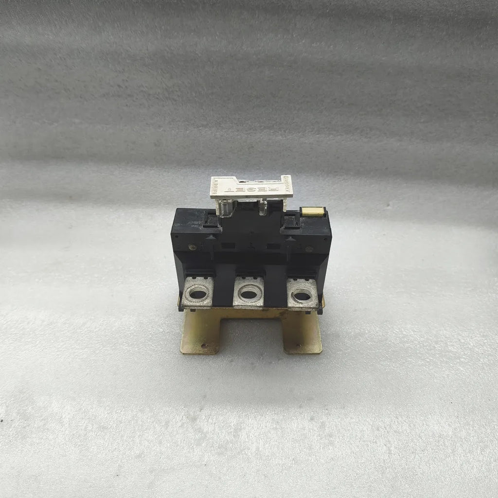 A Bradley 592-A2ME Overload Relay 57-180A Class 20 NEMA B600