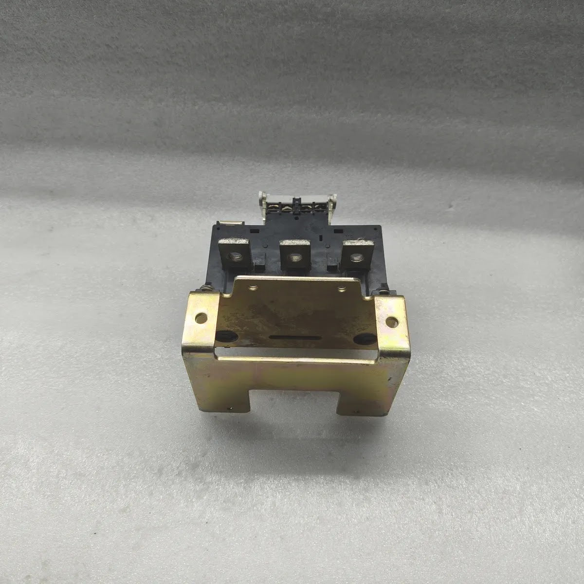 A Bradley 592-A2ME Overload Relay 57-180A Class 20 NEMA B600
