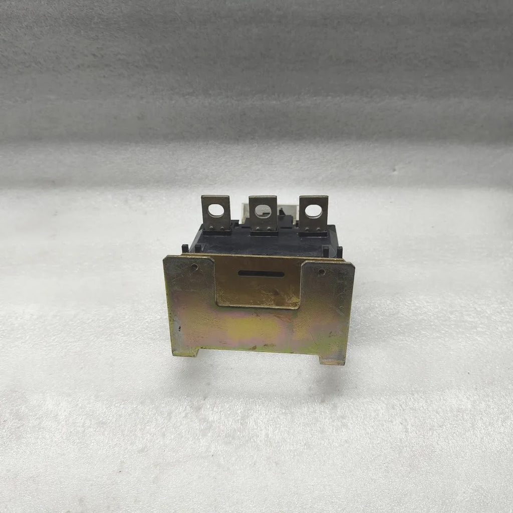 A Bradley 592-A2ME Overload Relay 57-180A Class 20 NEMA B600