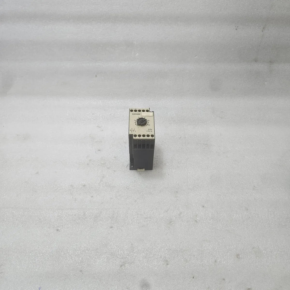 Siemens 7PV1210-1GG Timing Relay 220V 50/60Hz 0-10s