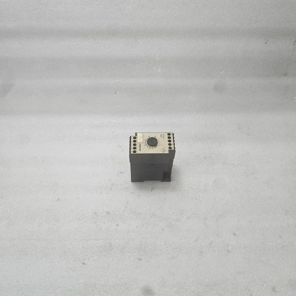 Siemens 7PV1210-1GG Timing Relay 220V 50/60Hz 0-10s