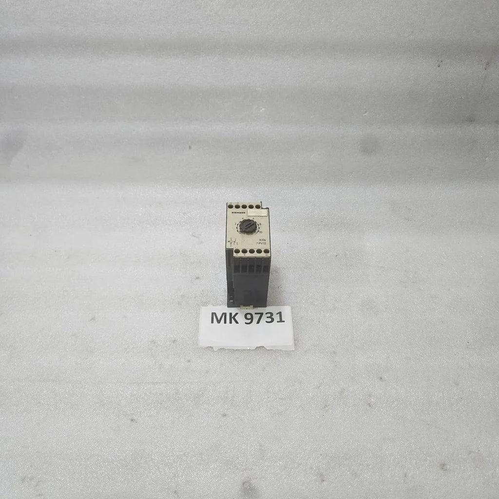 Siemens 7PV1210-1GG Timing Relay 220V 50/60Hz 0-10s