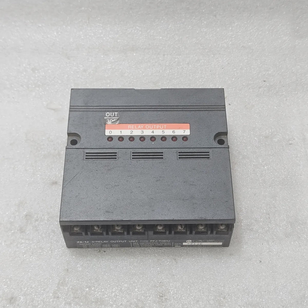 IDEC FA-1J PFJ-T081U 8-Relay Output Unit 5A 110VAC 2A 220VAC