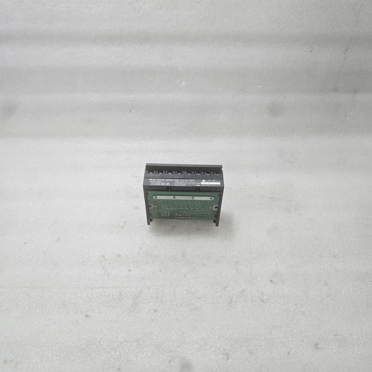 IDEC FA-1J PFJ-T081U 8-Relay Output Unit 5A 110VAC 2A 220VAC