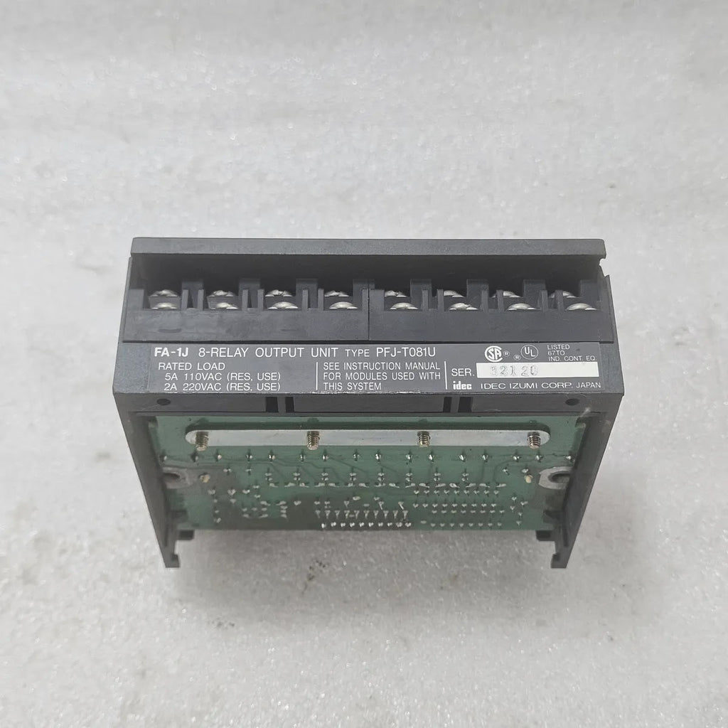 IDEC FA-1J PFJ-T081U 8-Relay Output Unit 5A 110VAC 2A 220VAC
