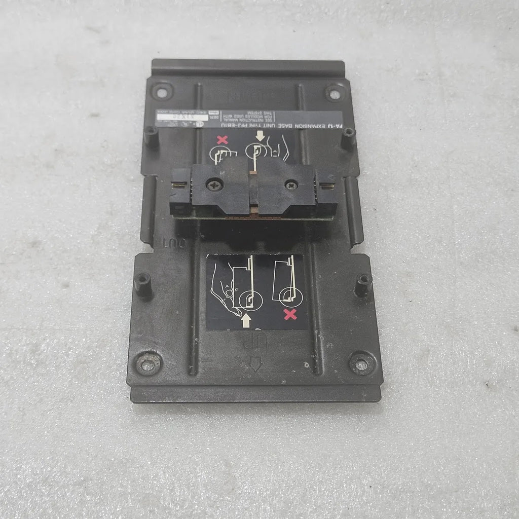 IDEC FA-1J PFJ-EB1U Expansion Base Unit PLC Module