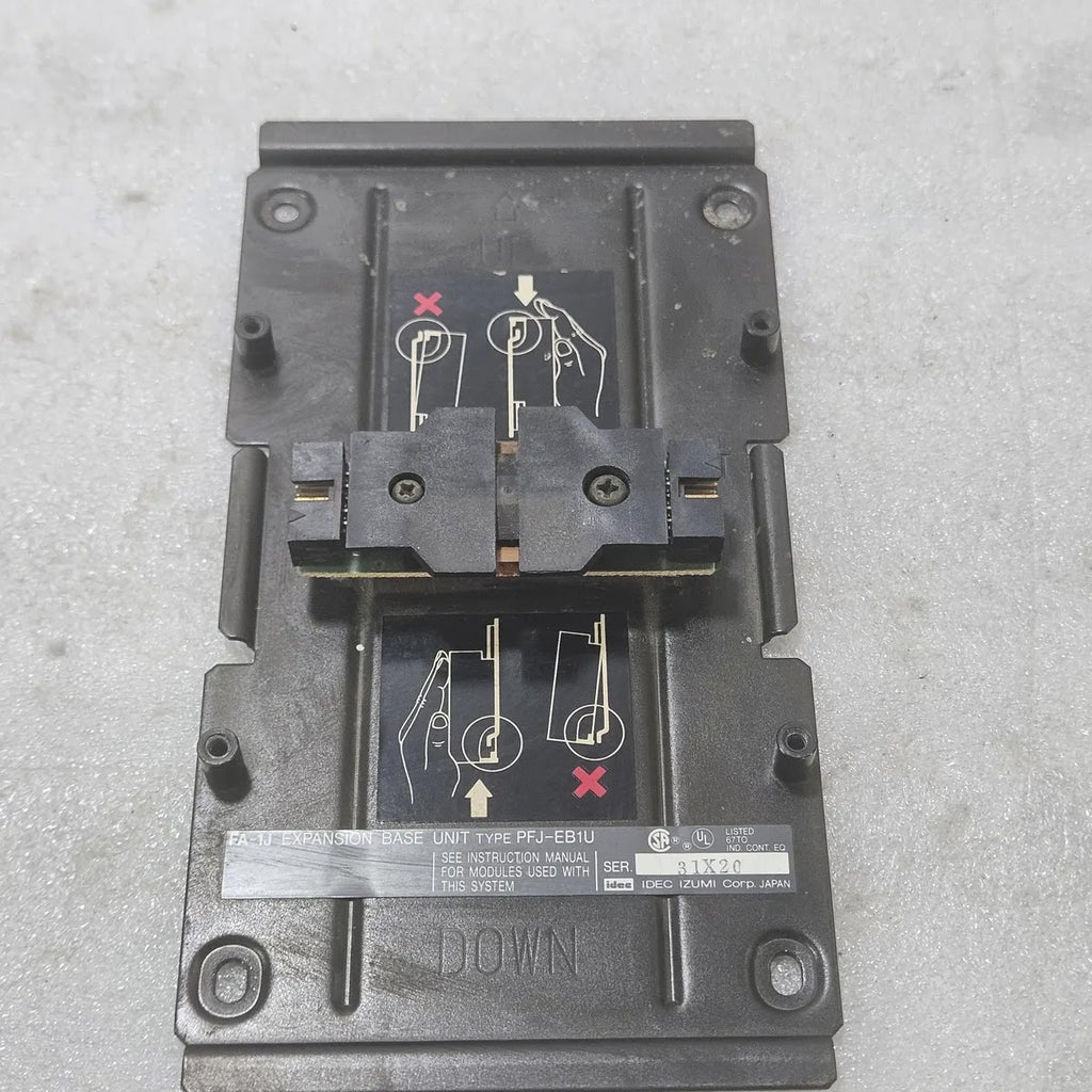 IDEC FA-1J PFJ-EB1U Expansion Base Unit PLC Module