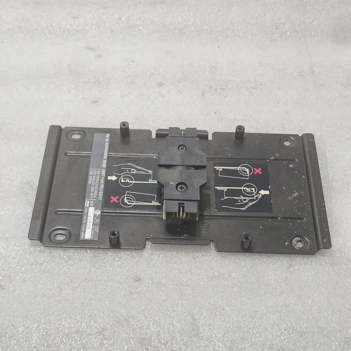 IDEC FA-1J PFJ-EB1U Expansion Base Unit PLC Module