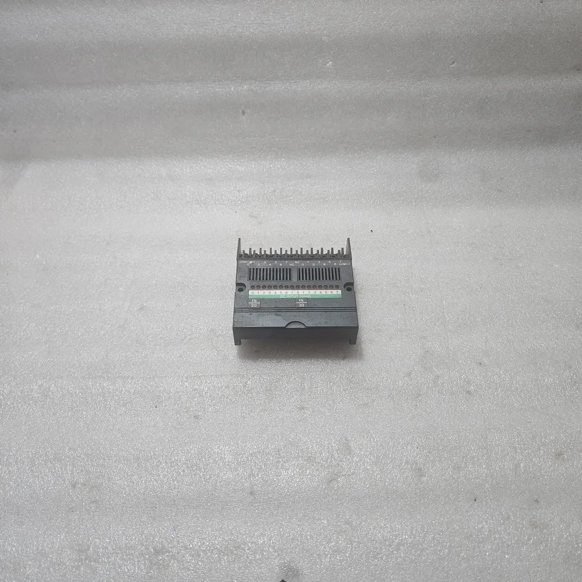 IDEC PFJ-N162U FA-1J 16-DC Input Unit Sink 24V DC PLC