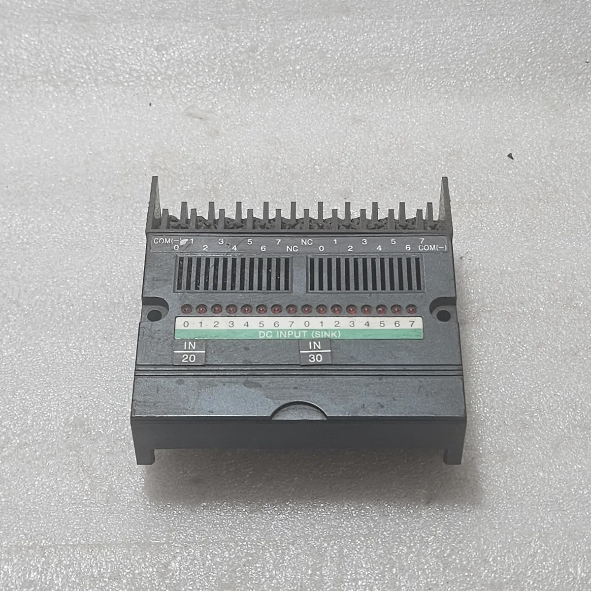 IDEC PFJ-N162U FA-1J 16-DC Input Unit Sink 24V DC PLC