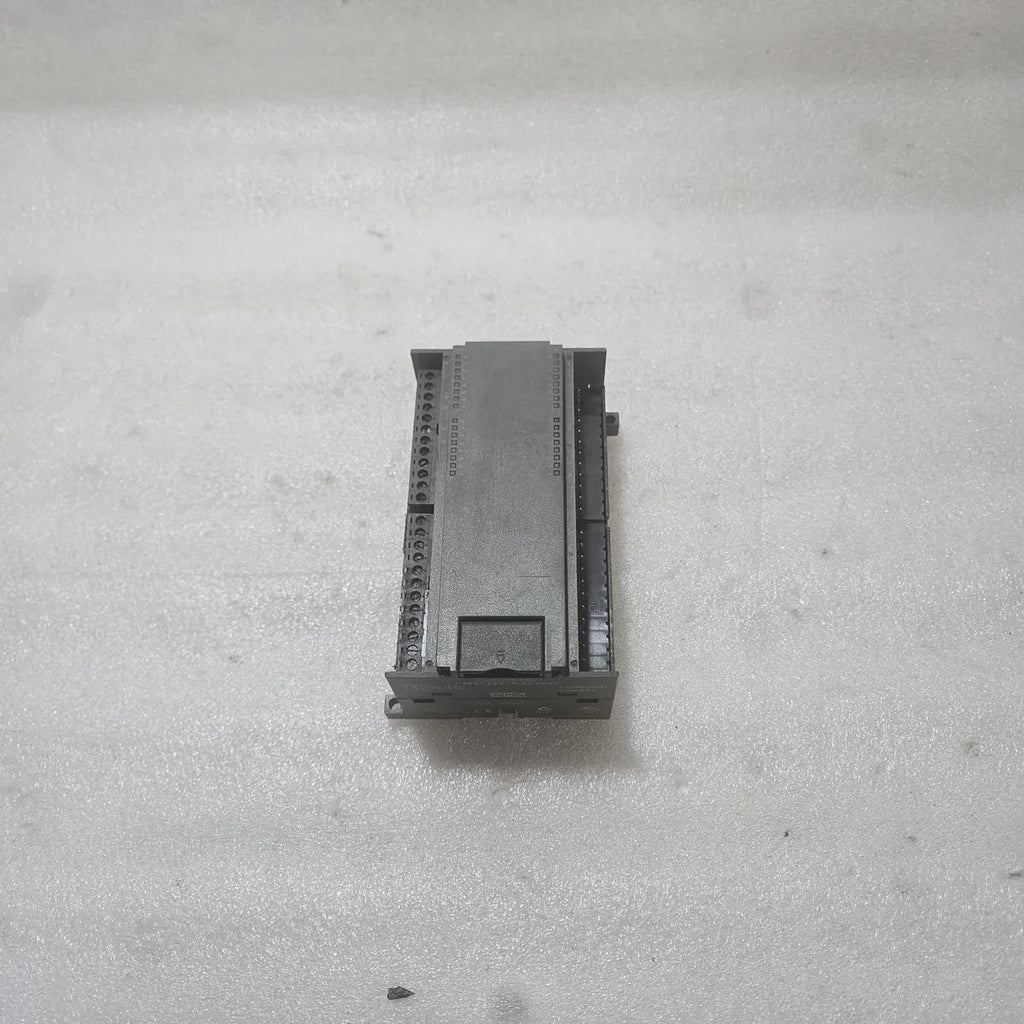 Siemens 6ES7 223-1BL22-0XA0 EM 223 DC/DC 16DI 16DO PLC Module - FOR PARTS
